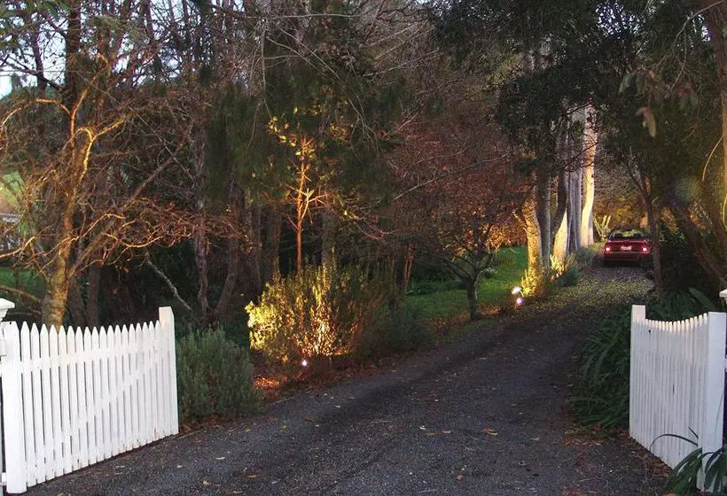 ベッドアンドブレックファースト Orongo Bay Homestead