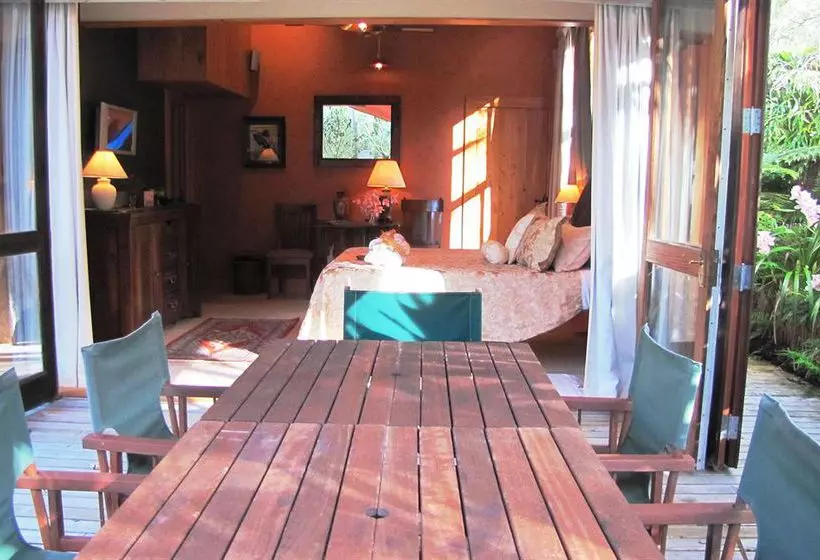 ベッドアンドブレックファースト Orongo Bay Homestead