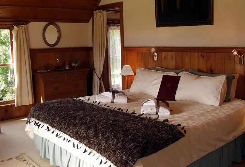 ベッドアンドブレックファースト Orongo Bay Homestead