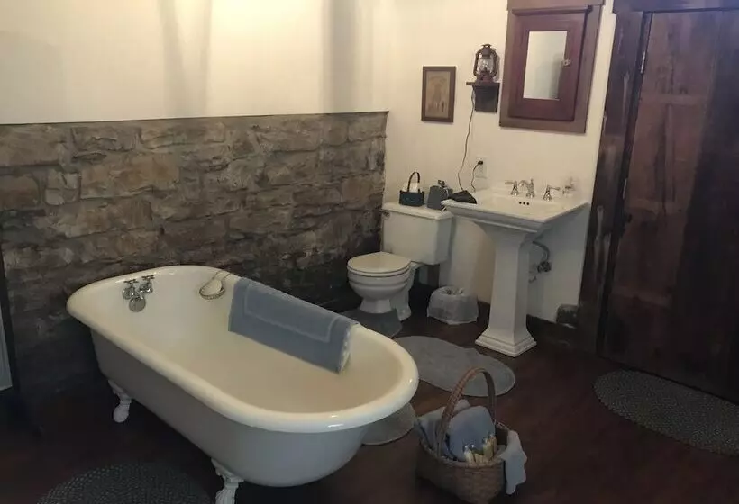 Corner George Inn Bed & Breakfast