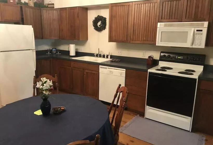 Corner George Inn Bed & Breakfast