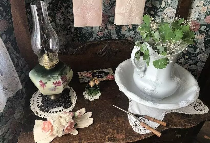 Corner George Inn Bed & Breakfast