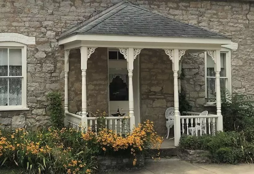 Corner George Inn Bed & Breakfast