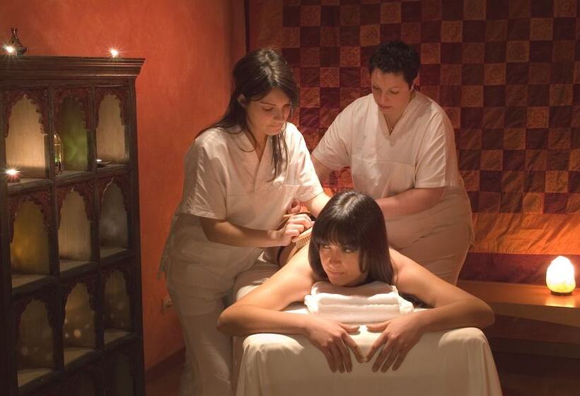 호텔 Ca Del Moro Resort