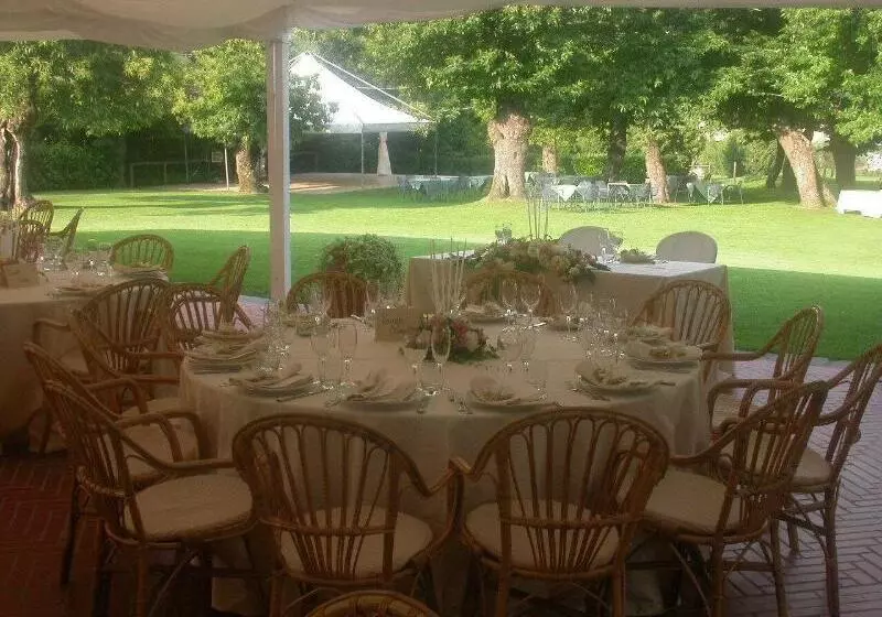 בית מלון כפרי Ca Del Moro Resort