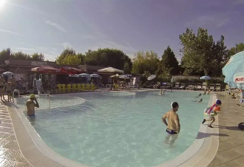 هتل Camping Village Torre Pendente