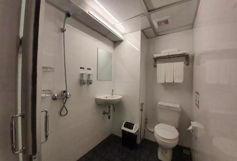 Clover Hotel City Center