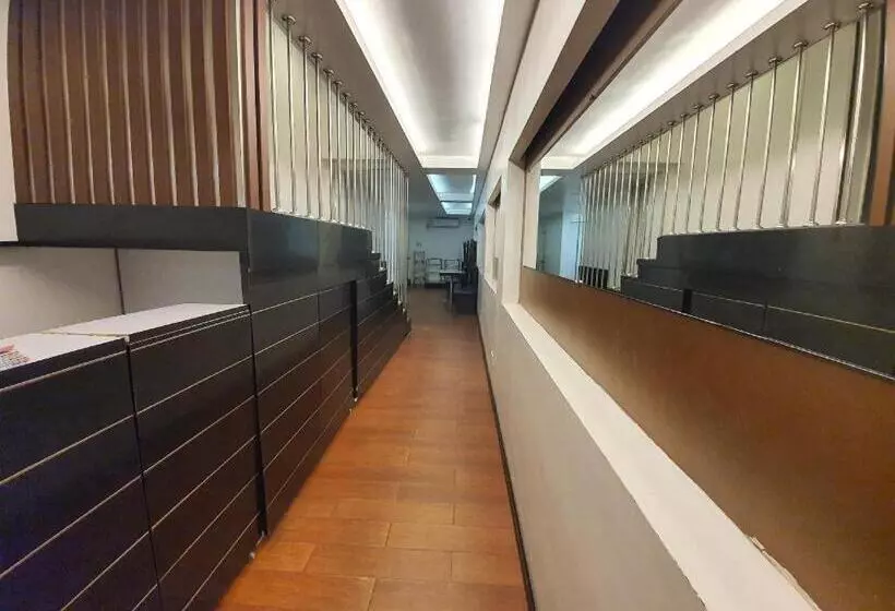 Clover Hotel City Center