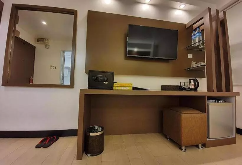 Clover Hotel City Center