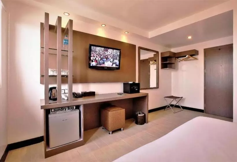 Clover Hotel City Center