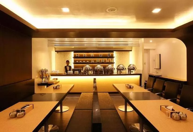 Clover Hotel City Center