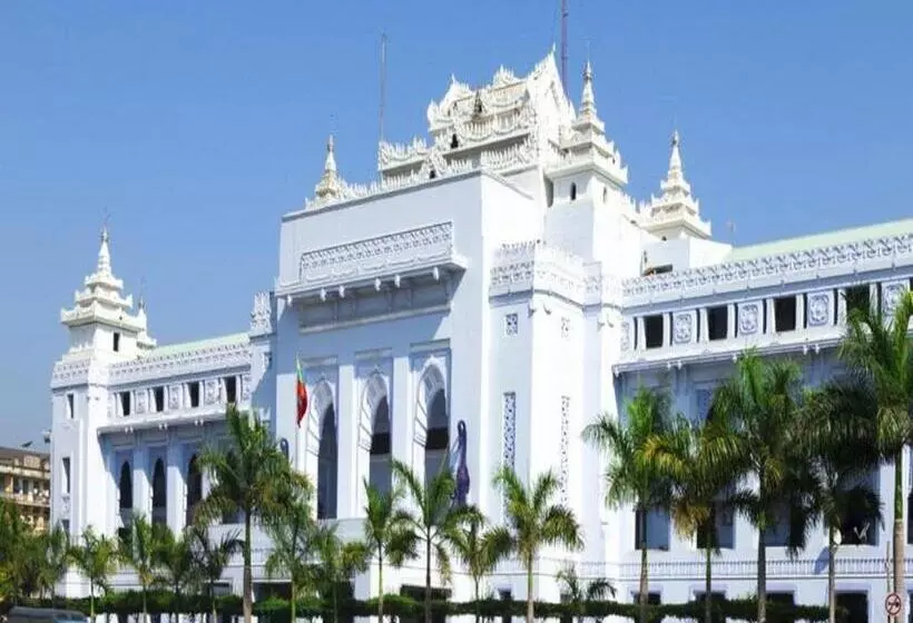 Clover Hotel City Center