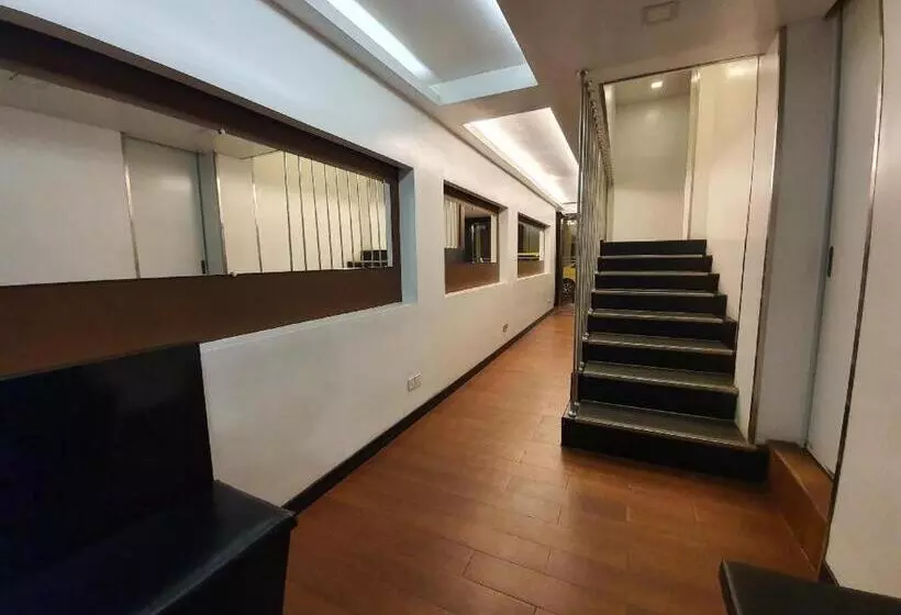 Clover Hotel City Center