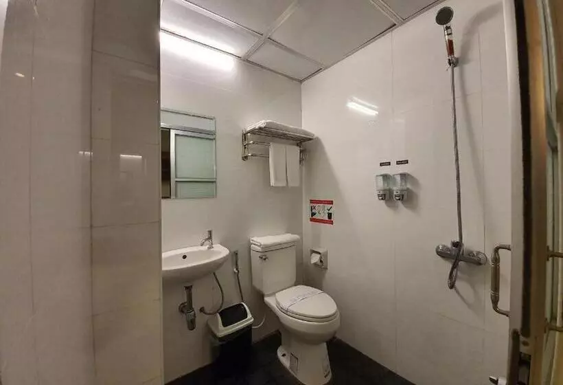 Clover Hotel City Center