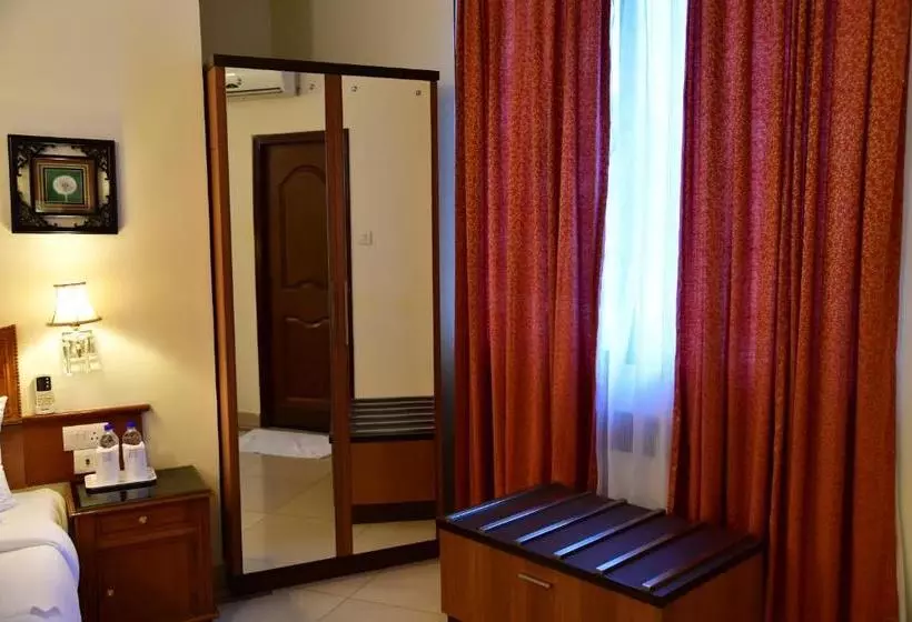 Hotel Indrapuri Rajadhani