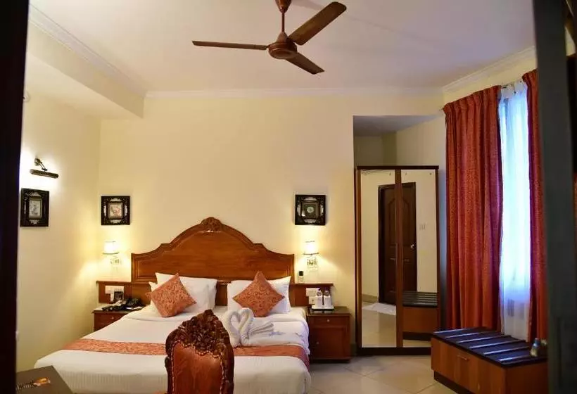 Hotel Indrapuri Rajadhani