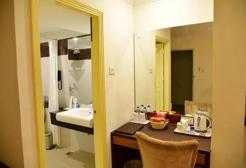 Hotel Indrapuri Rajadhani