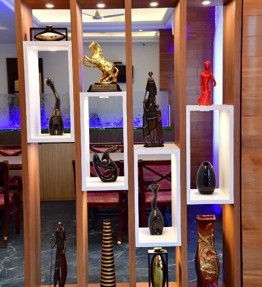 호텔 Indrapuri Rajadhani