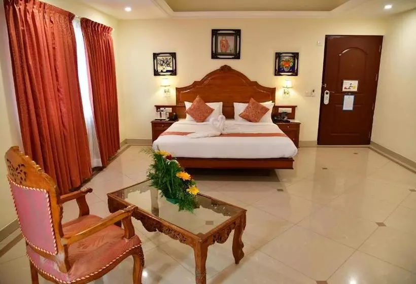 Hotel Indrapuri Rajadhani