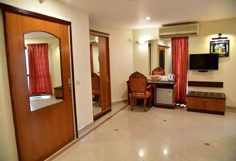 Hotel Indrapuri Rajadhani