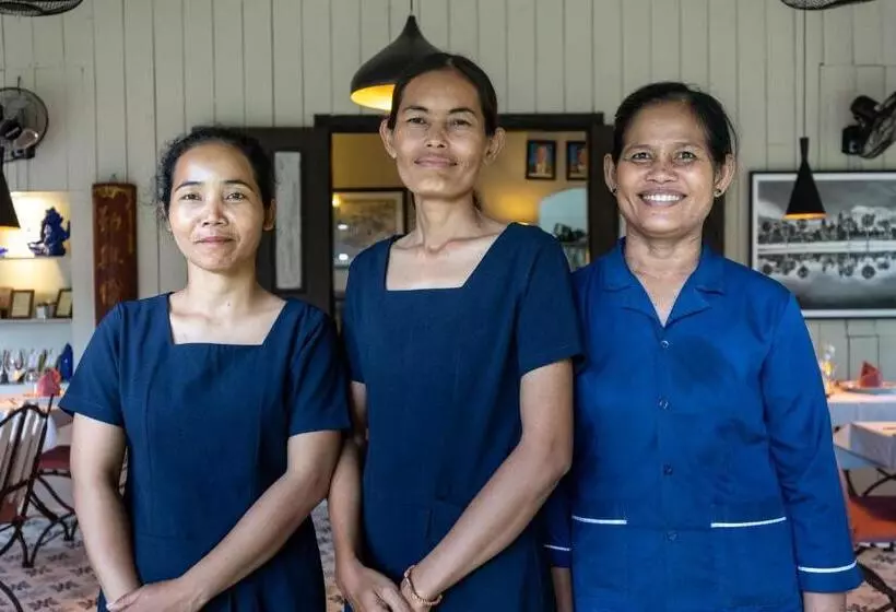 هتل La Palmeraie D'angkor