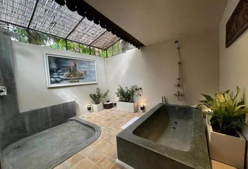 هتل La Palmeraie D'angkor