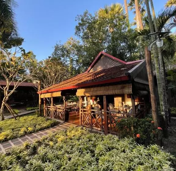 هتل La Palmeraie D'angkor