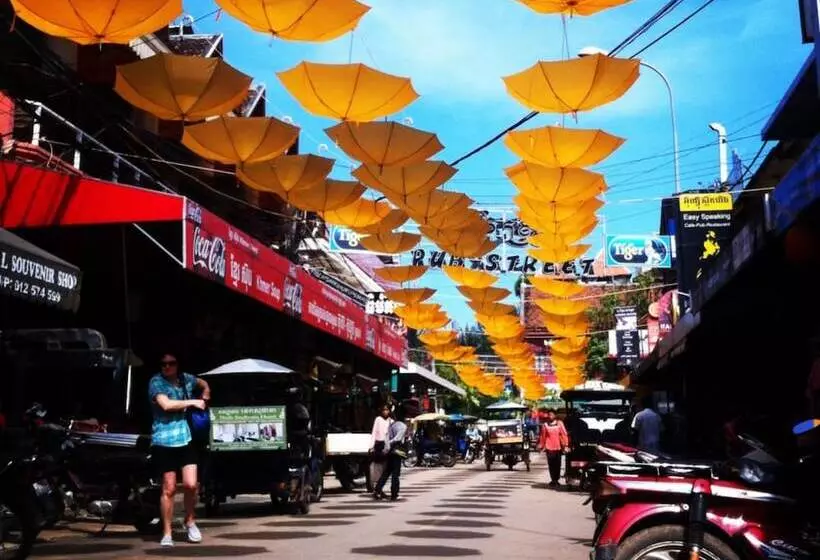 هتل La Palmeraie D'angkor