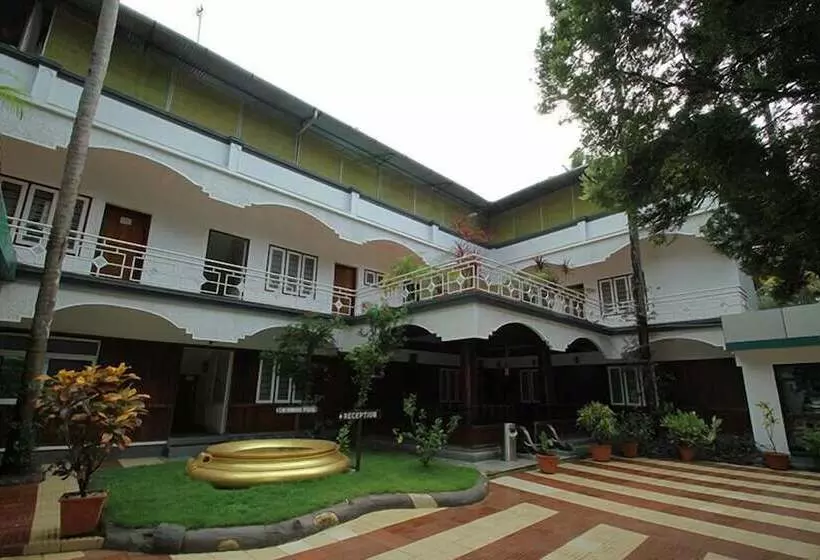 هتل Raja Park Beach Resort