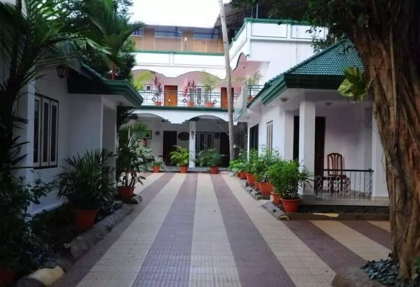 هتل Raja Park Beach Resort