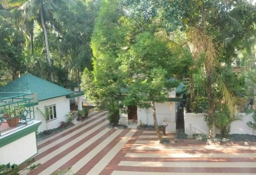 هتل Raja Park Beach Resort