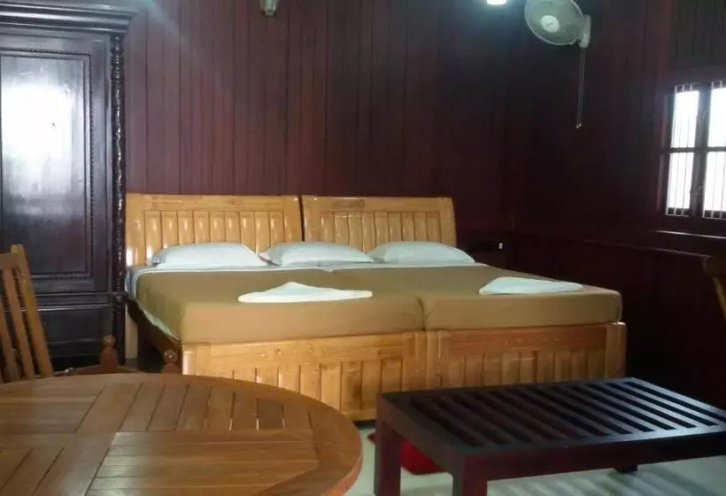 هتل Raja Park Beach Resort