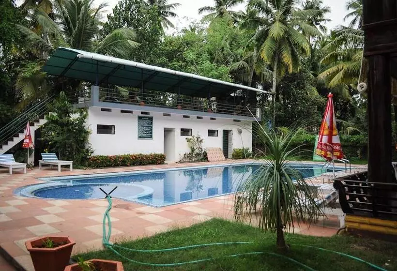 هتل Raja Park Beach Resort