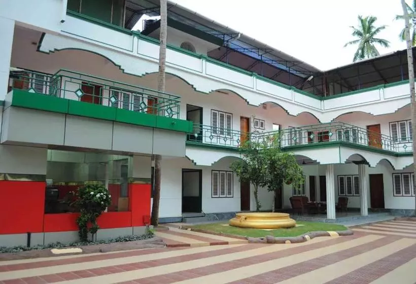 هتل Raja Park Beach Resort