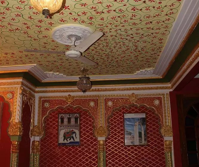 هتل Royal Palace