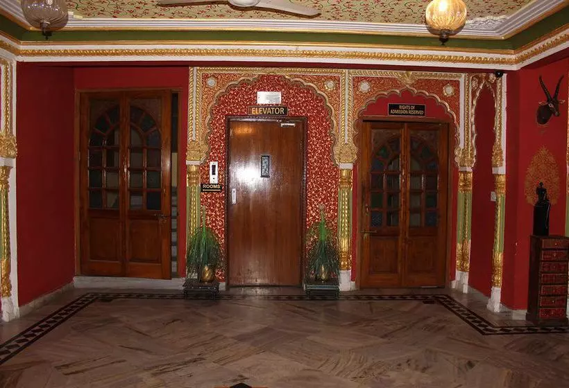 هتل Royal Palace
