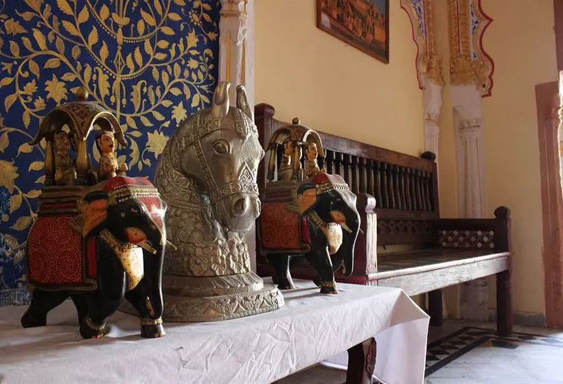هتل Royal Palace