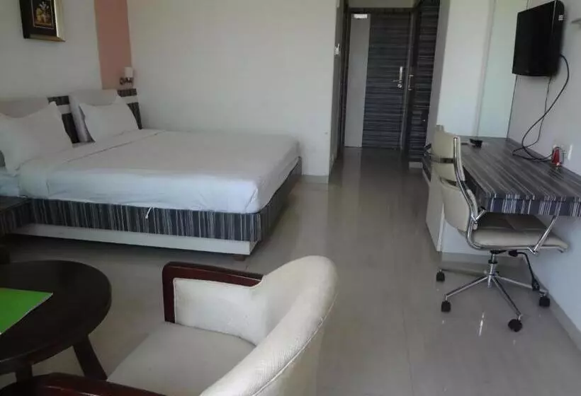 Отель Sea N Rock