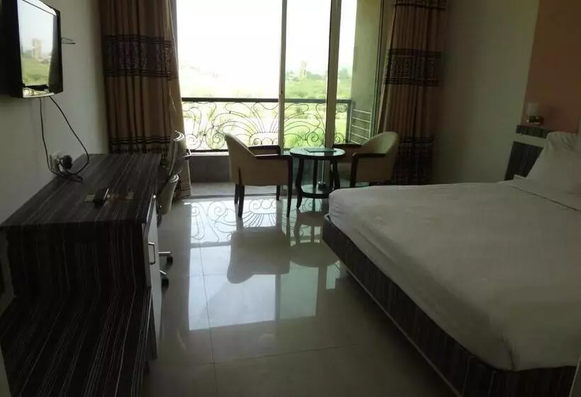 Отель Sea N Rock