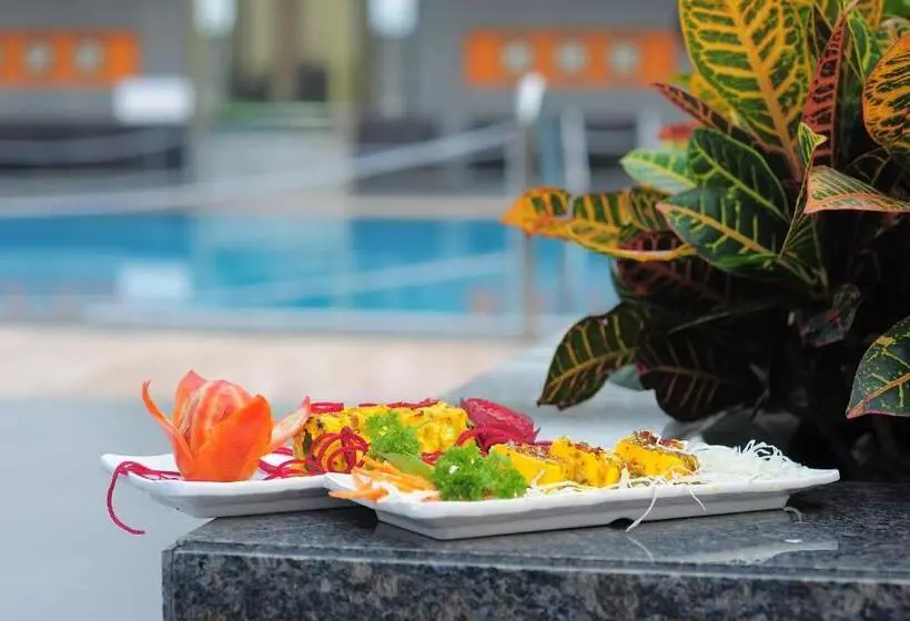 Отель Sea N Rock