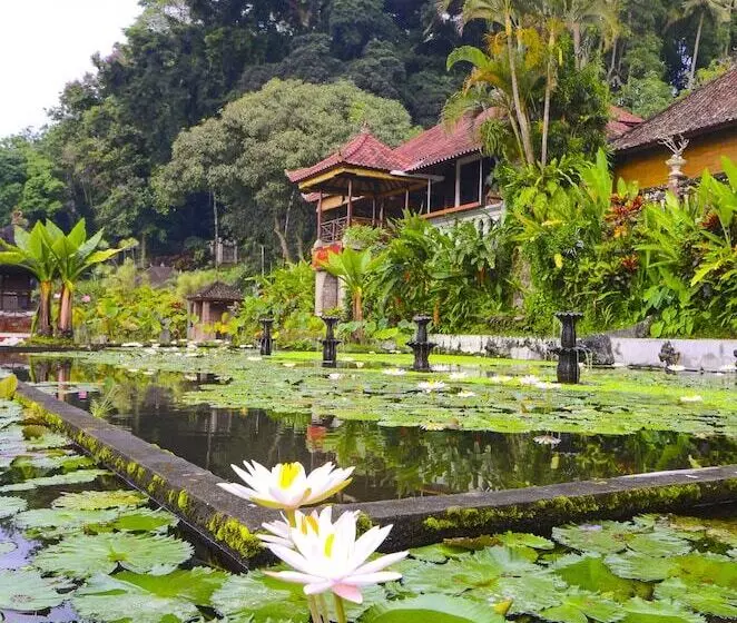 Tirta Ayu Hotel & Restaurant