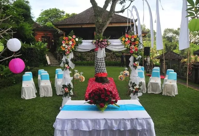 Tirta Ayu Hotel & Restaurant