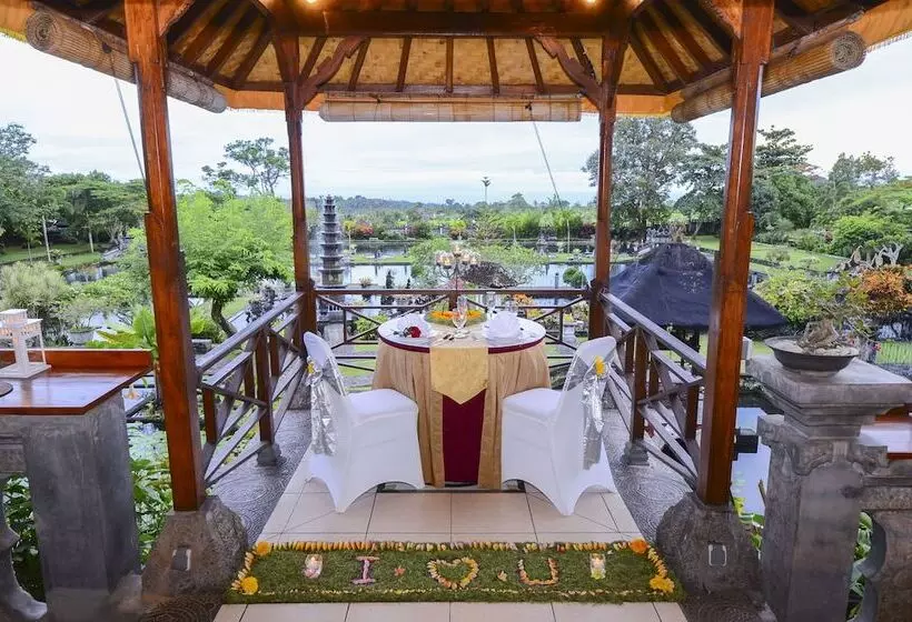 Tirta Ayu Hotel & Restaurant