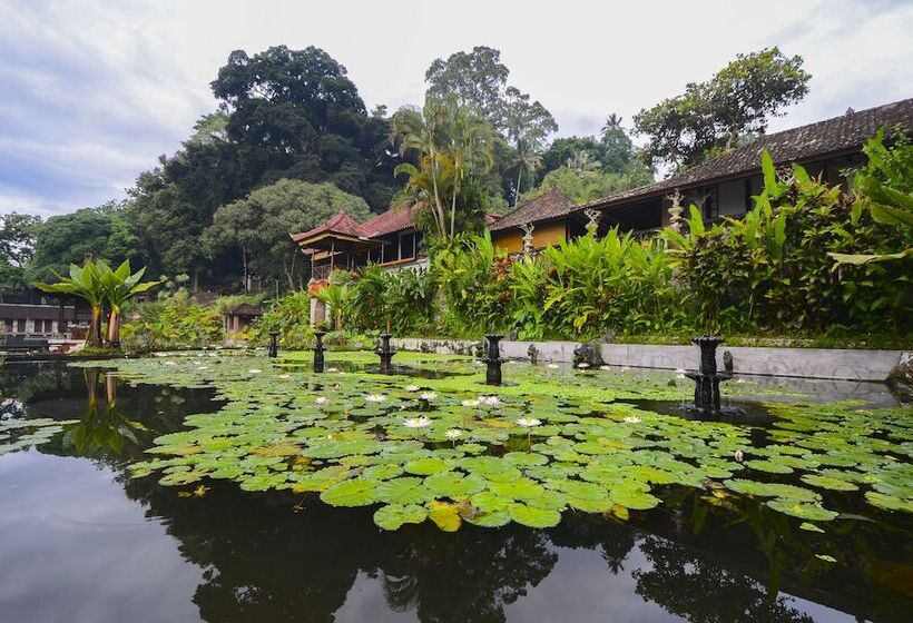 Tirta Ayu Hotel & Restaurant
