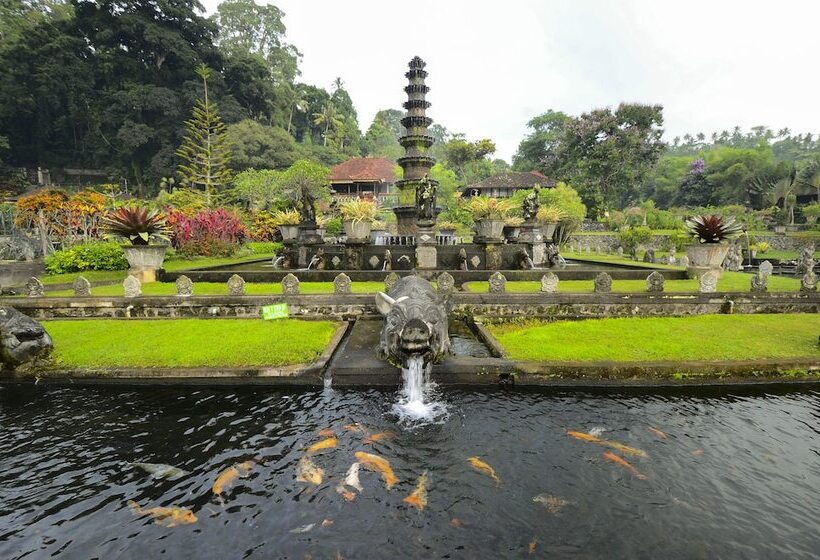 Tirta Ayu Hotel & Restaurant