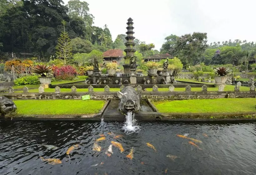 Tirta Ayu Hotel & Restaurant