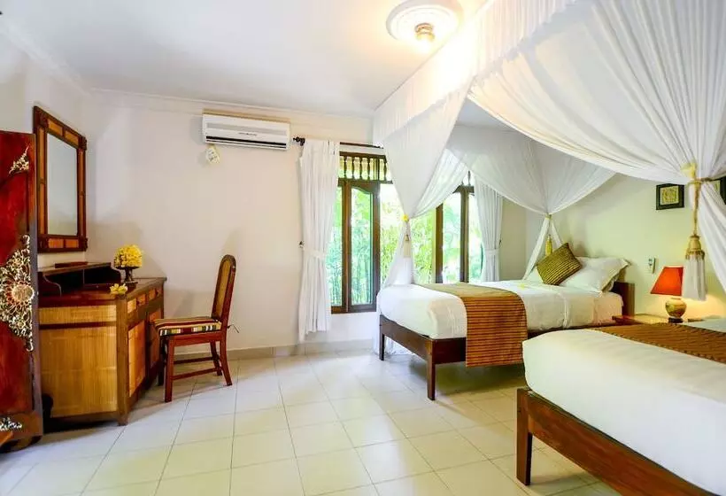 Tirta Ayu Hotel & Restaurant