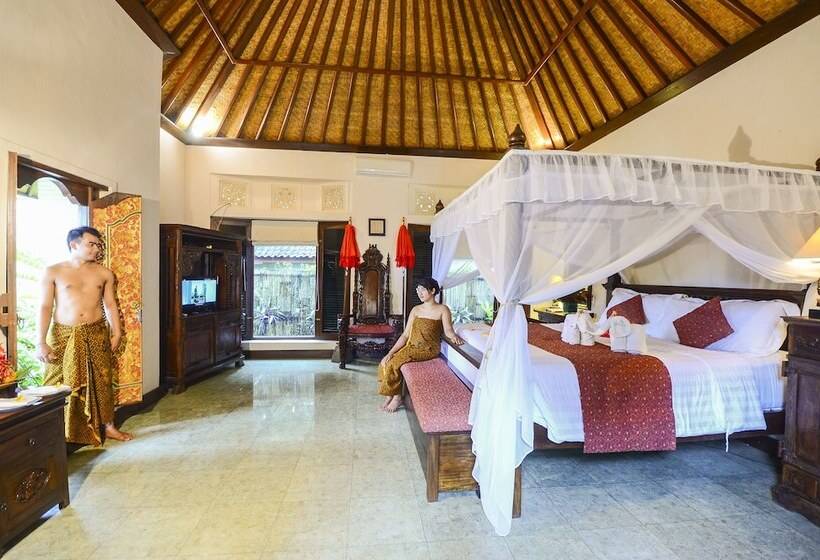 Tirta Ayu Hotel & Restaurant