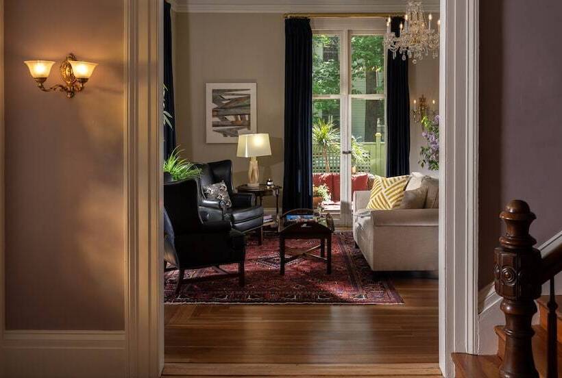 مبيت وإفطار Landmark Inn