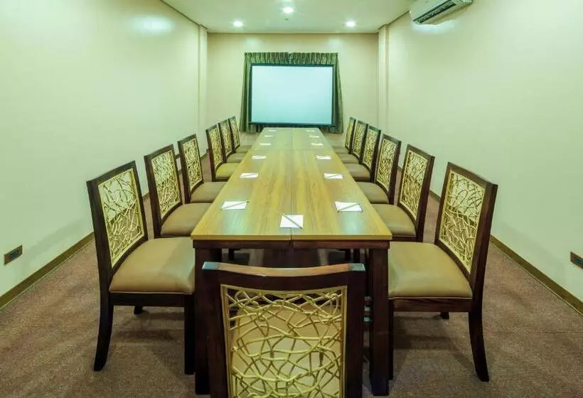 Microtel By Wyndham General Santos